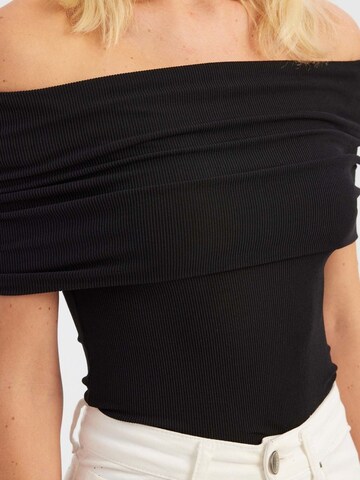 Hiccup Top in Schwarz