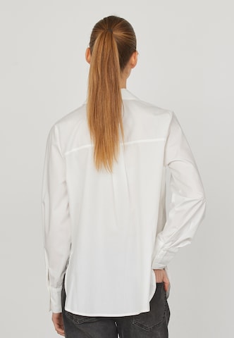 SISTERS POINT - Blusa 'VIARRA' en blanco: atrás