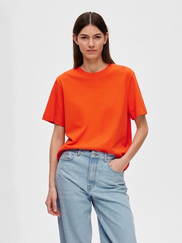 T-shirt 'ESSENTIAL' SELECTED FEMME en orange : devant