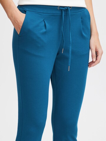 Tapered Pantaloni con pieghe ' RIZETTA ' di b.young in blu