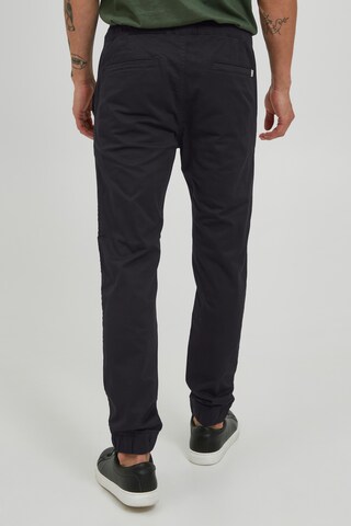 11 Project - regular Pantalón chino 'Louis' en negro