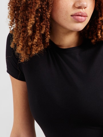 WEEKDAY T-Shirt in Rot