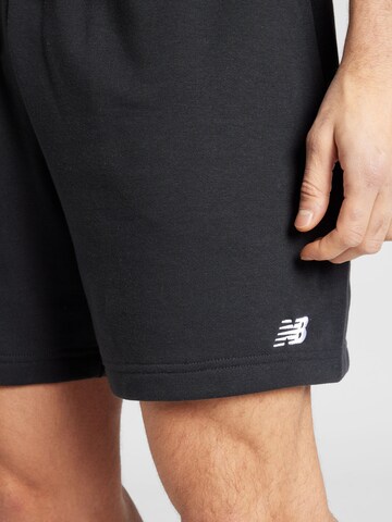 new balance Regular Shorts in Schwarz