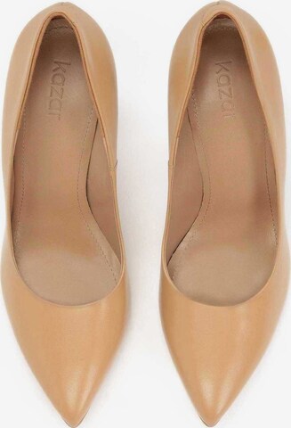 Kazar Pumps in Beige