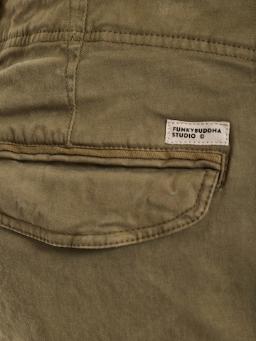 Funky Buddha Regular Карго панталон в зелено