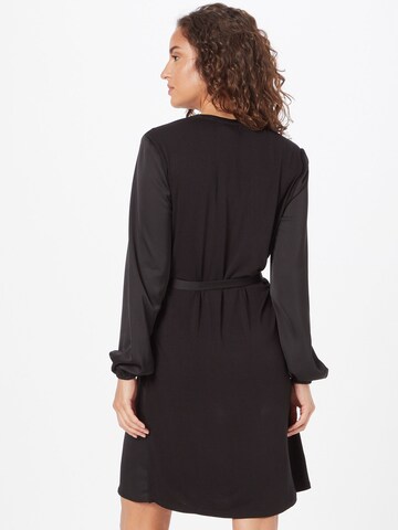 Rochie de la VILA pe negru