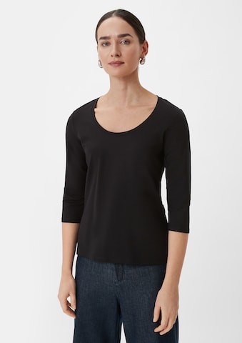 COMMA T-shirt i svart: framsida