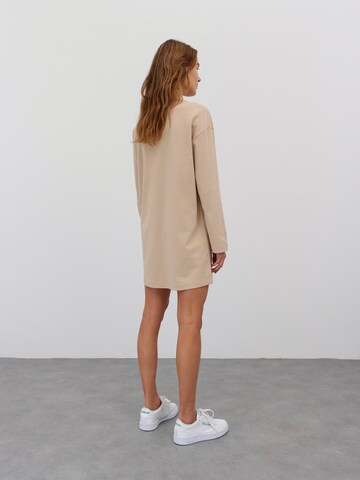 Robe 'Cailan' EDITED en beige