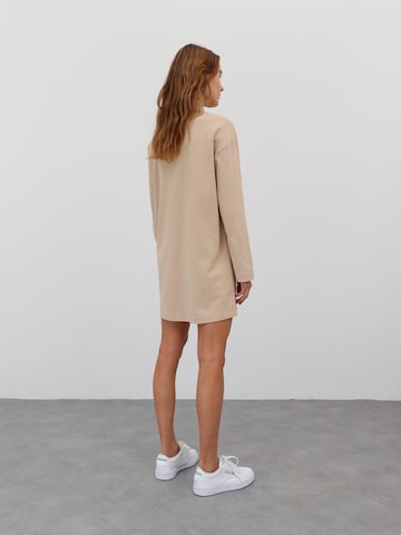 EDITED Dress 'Cailan' in Beige