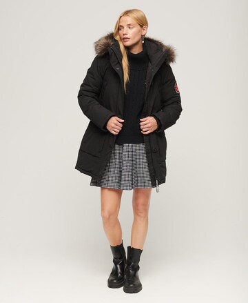 Parka d’hiver 'EVEREST' Superdry en noir