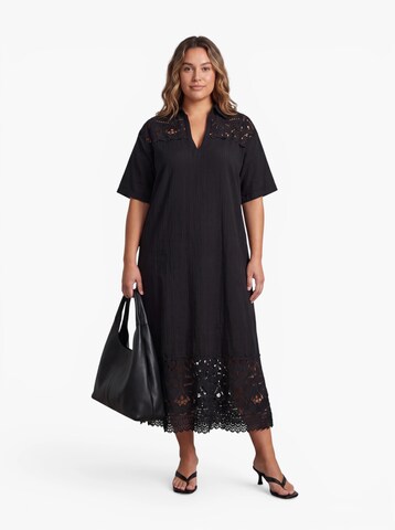 Robe ONLY Carmakoma en noir