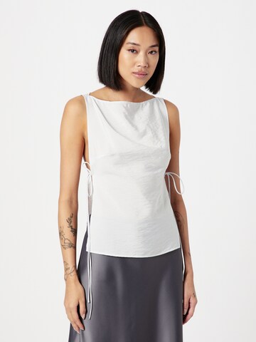 WEEKDAY Top 'Cintia' in Grey: front