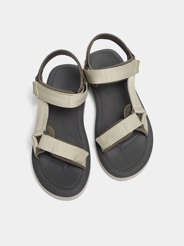 Pull&Bear Wandelsandalen in Groen