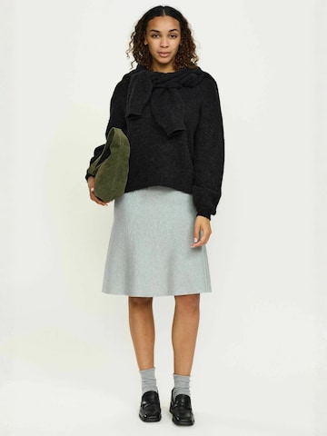 Pulover ' SRAllison ' de la Soft Rebels pe negru: față