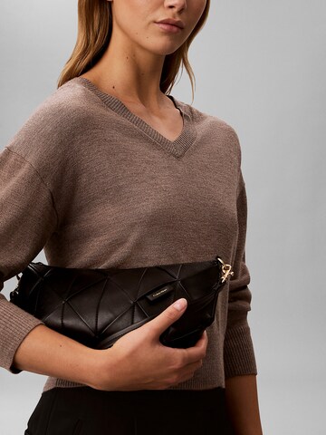 Calvin Klein Regular Shoulder bag in Black