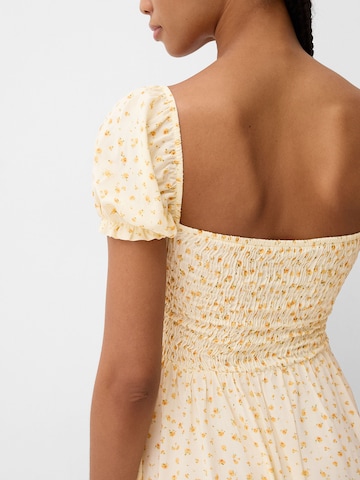 Abito di Bershka in beige