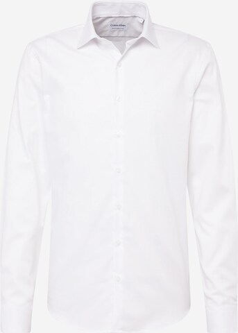 Coupe slim Chemise business Calvin Klein en blanc : devant