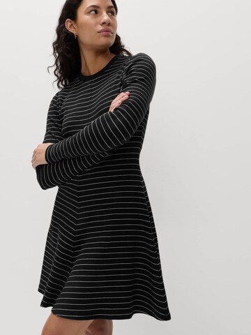 Marks & Spencer Jurk in Zwart: voorkant