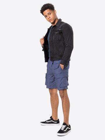 Superdry Regular Shorts in Blau