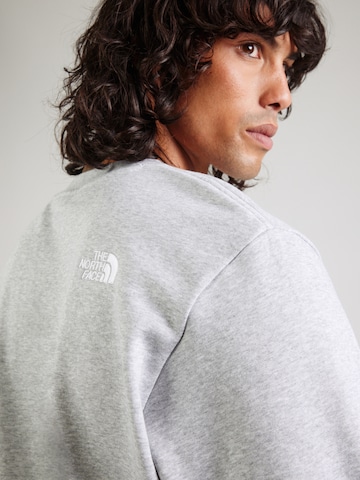THE NORTH FACE Суичър 'ESSENTIAL' в сиво