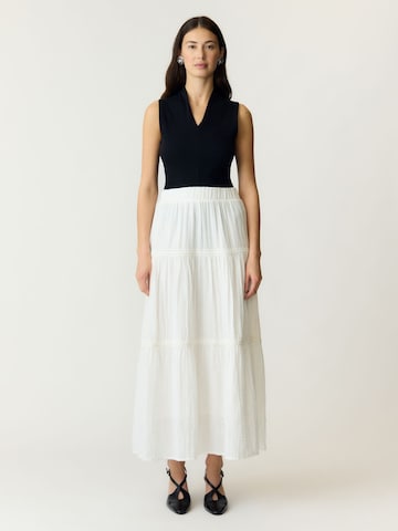 YAS - Falda en blanco: frente