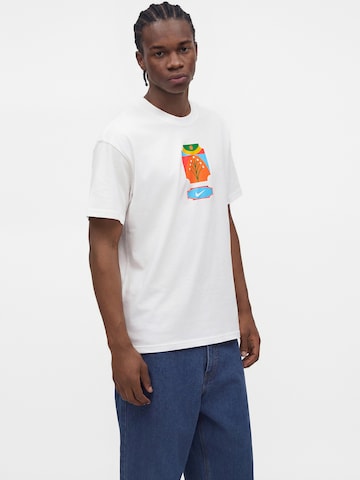 Nike Sportswear Póló 'PALM TREE' - fehér