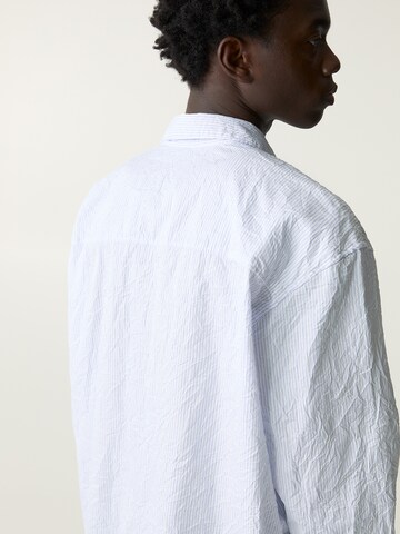 Pull&Bear Comfort fit Button Up Shirt in White