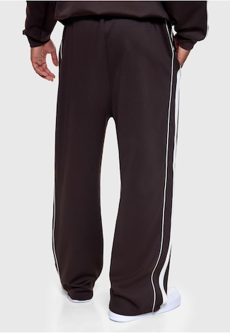 Dropsize Tapered Broek in Bruin
