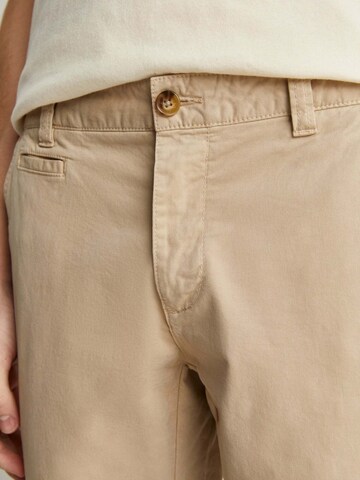 Regular Pantalon chino Scalpers en beige