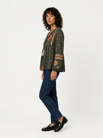 Miss June Blouse 'Aryz' in Green