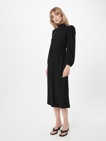 Robe Warehouse en noir : devant