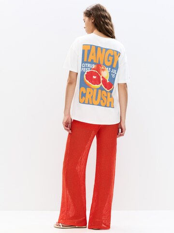 Pull&Bear Тениска 'PACIFIC CITRUS' в бяло