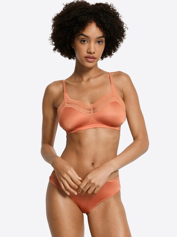 Hanro T-shirt Bra ' Ciri ' in Orange: front