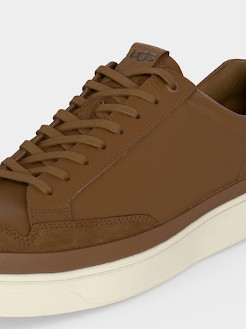 UGG - Zapatillas deportivas bajas 'South Bay' en marrón