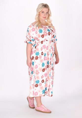 Robe MYMO en blanc