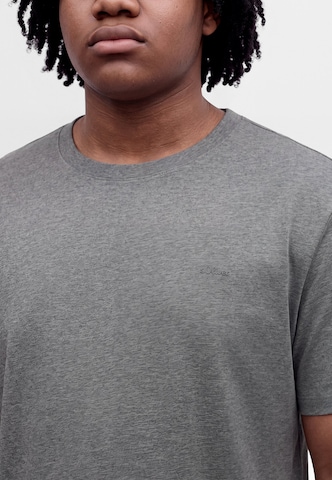 Tricou de la s.Oliver pe gri