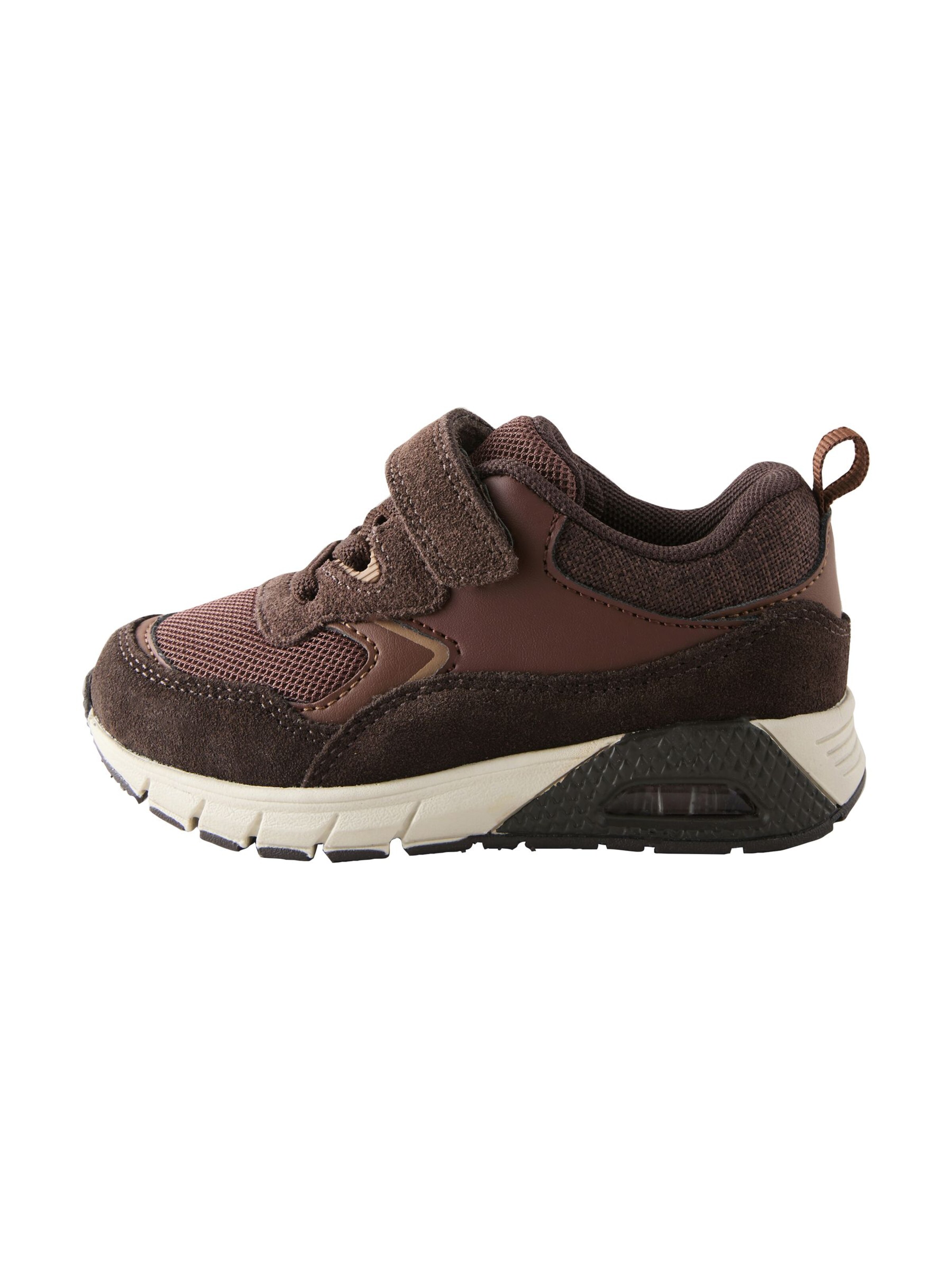 Next Sneaker in Braun: Vorderseite