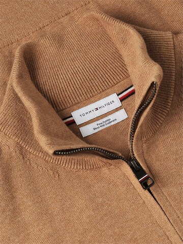 TOMMY HILFIGER Sweater in Brown
