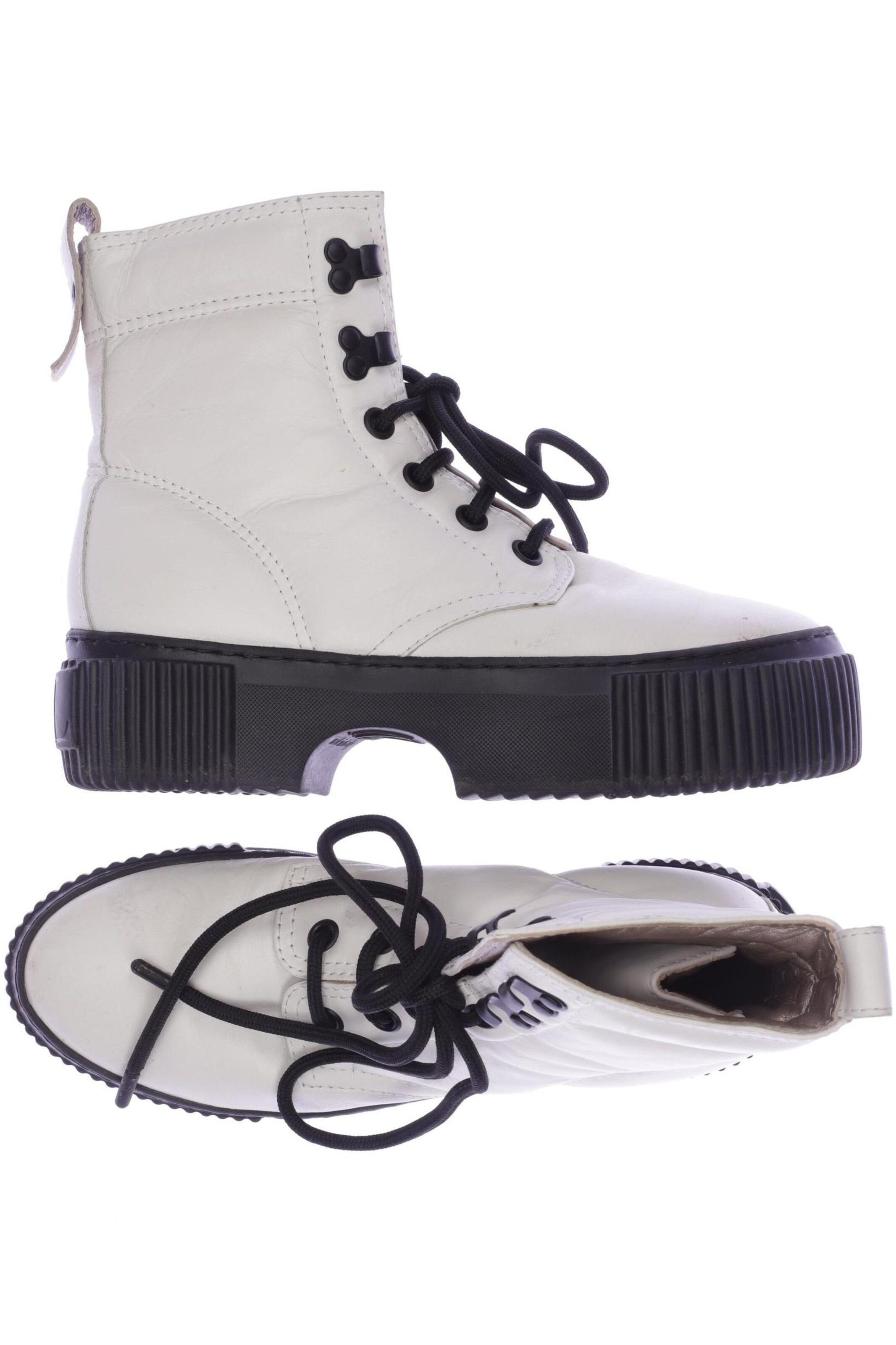 AGL Attilio Giusti Leombruni Dress Boots in 37 in White: front