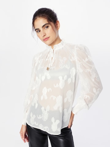 Love & Divine Blouse in Wit: voorkant