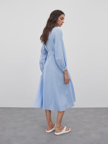 EDITED Shirt Dress 'Bella' in Blue