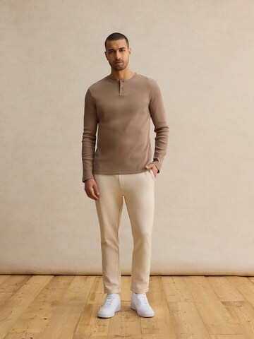 DAN FOX APPAREL Regularen Hlače 'Falk' | bela barva