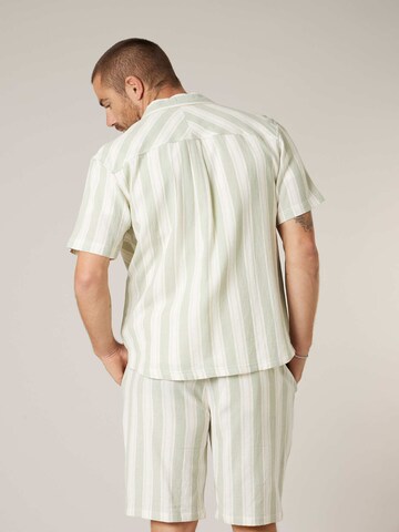 Coupe regular Chemise 'Curries' Deeluxe en vert