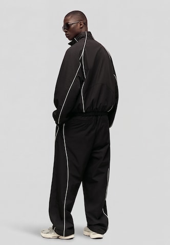 Bershka Baggy Byxa i svart