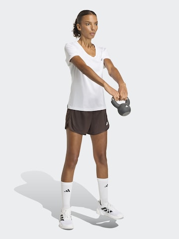 ADIDAS PERFORMANCE - Loosefit Pantalón deportivo 'Pacer Essentials' en marrón: frente