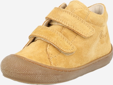 NATURINO Обувки за прохождане 'COCOON' в жълто: отпред