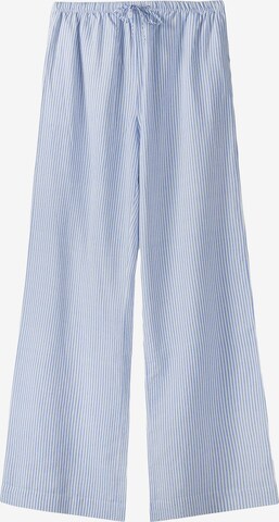 Bershka Wide leg Pants in Blue: front