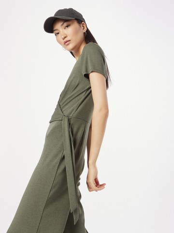 Tuta jumpsuit 'Sissy' di ABOUT YOU in verde