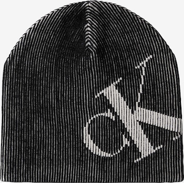 Calvin Klein Pipo värissä musta: etupuoli