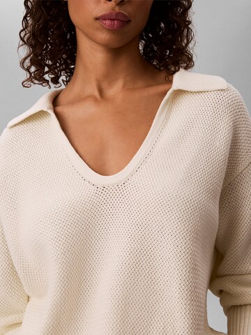 Calvin Klein Jeans Pullover in Beige